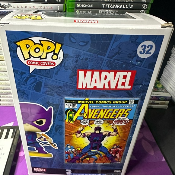 Hawkeye Funko pop With Comic Book #32

In like new condition - Picture 4 of 7